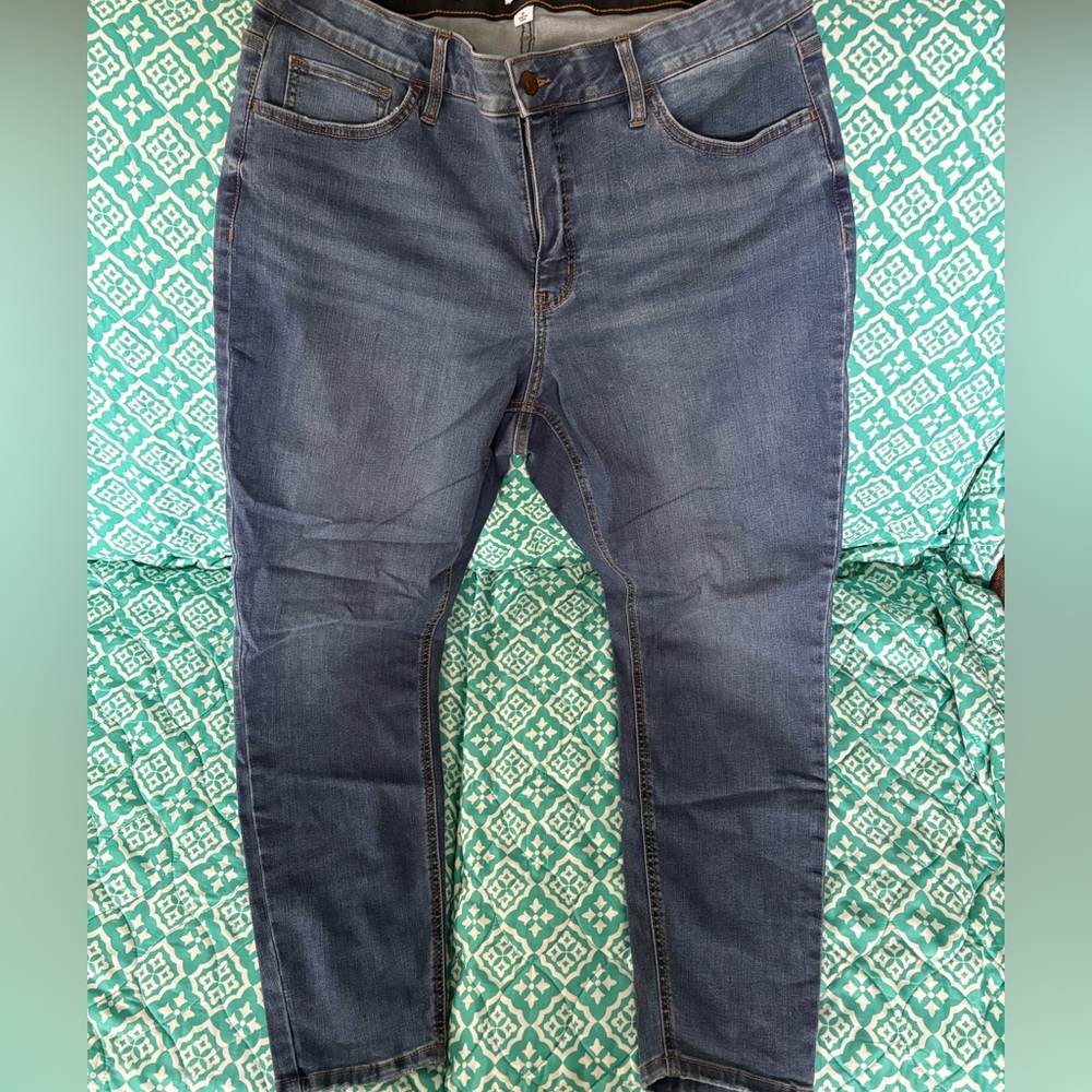 Ava & Viv Hugh-Rise Skinny Jeans